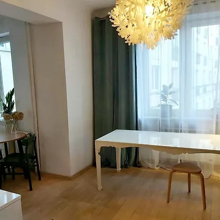 Koszykowa 1 * Varsovie