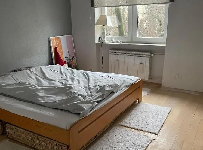 Apartment Koszykowa 1 *